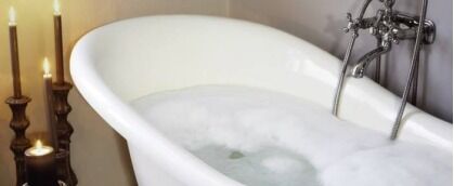 Біла ванна – символ чистоти